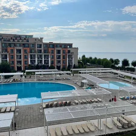 Premier Luxury Apartamento *