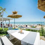 Premier Luxury * سفيتي فلاس
