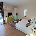 Premier Luxury شقة سفيتي فلاس