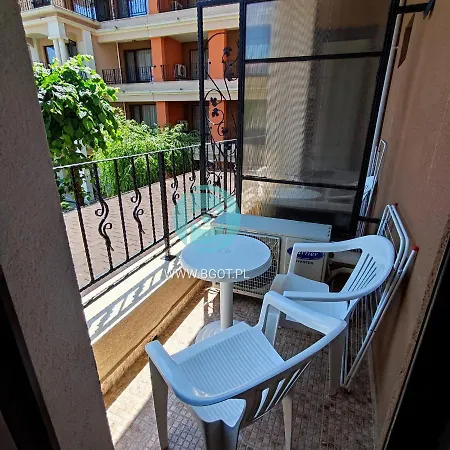 Premier Luxury Apartament *